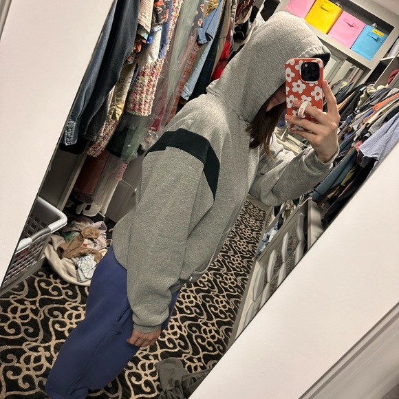 Russell Athletic L Hoodie Gray & Black 🍯 - Picture 8 of 9